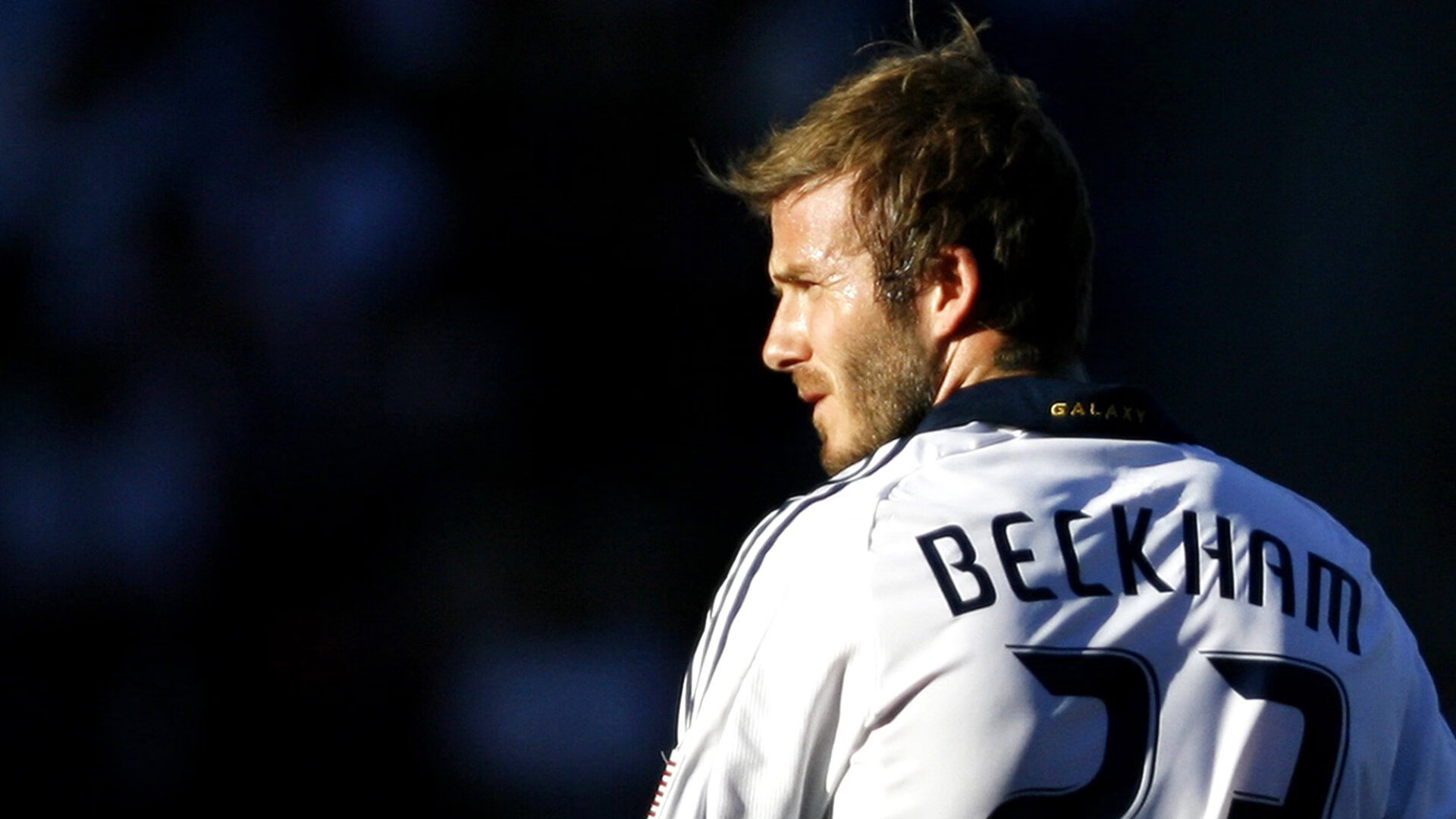 中国足球职业联赛明星球员激励机制创新，足球明星工资怎么算